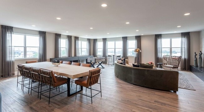 Foto del edificio - 2425 Bell St