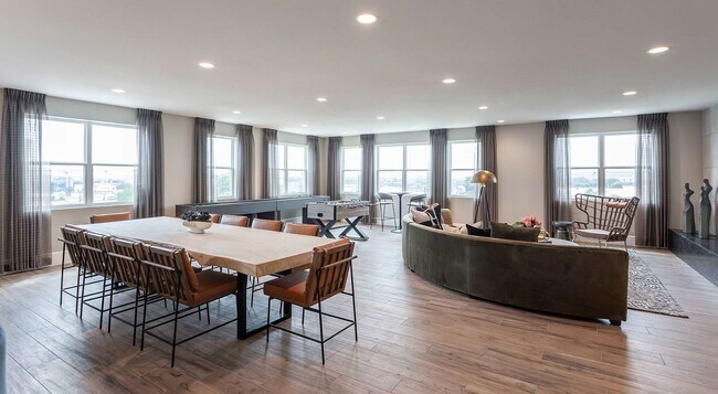 Foto del edificio - 2425 Bell St