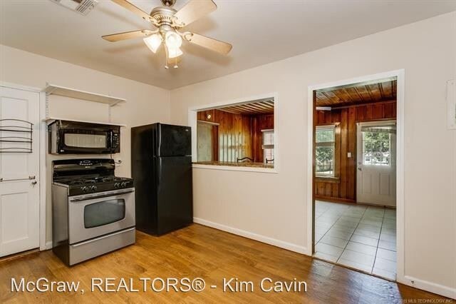 Building Photo - 3 br, 1.5 bath House - 238 S. Richmond Ave.