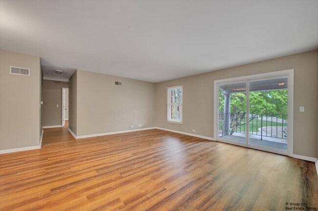 Building Photo - 520 Shorely Dr