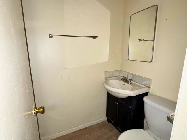 Building Photo - 2939 S Orange Dr