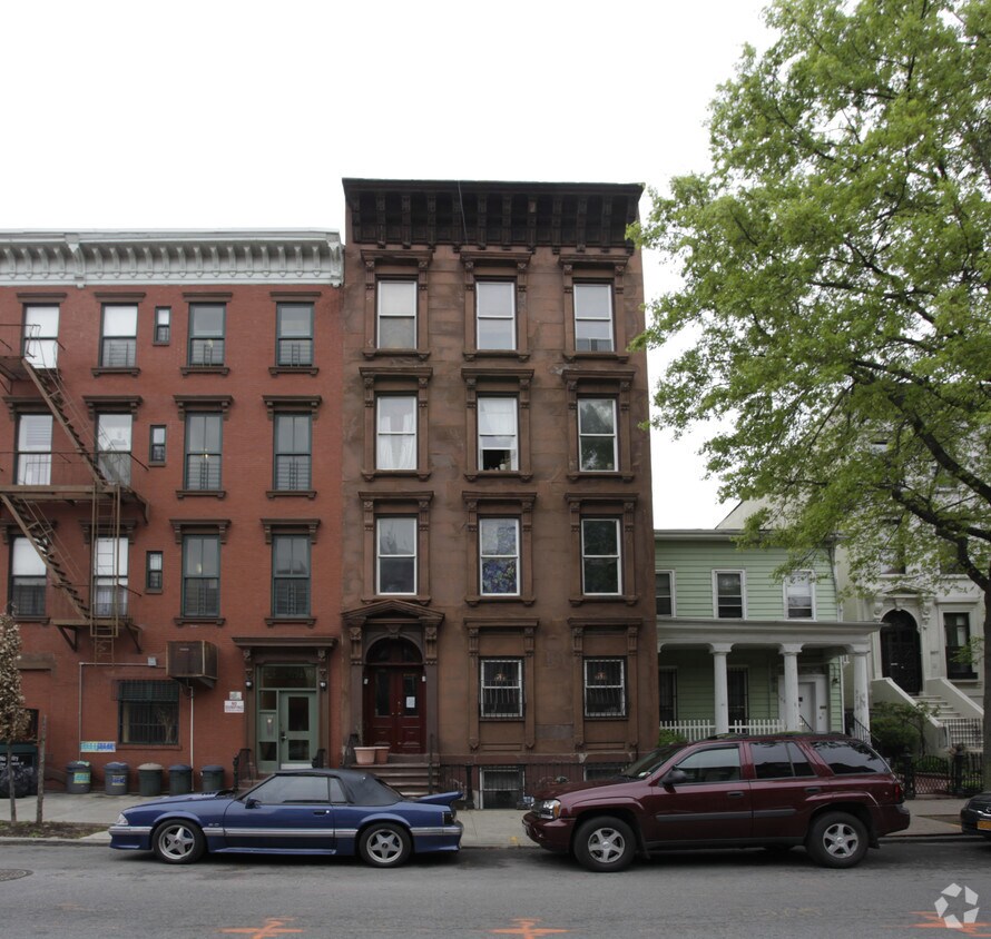 Building Photo - 503 Clinton Ave