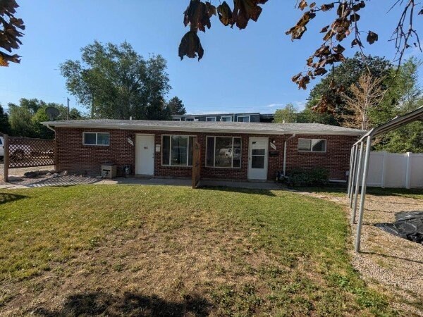 Foto del edificio - 4365-4367 Rose Garden Ln