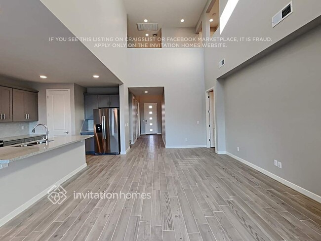 Building Photo - 7323 S 23rd Dr