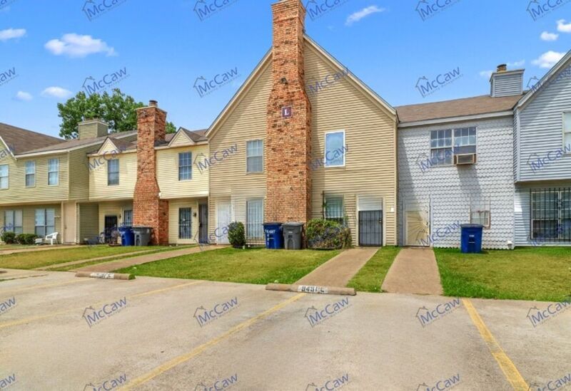 Primary Photo - 9483 Olde Village Ct