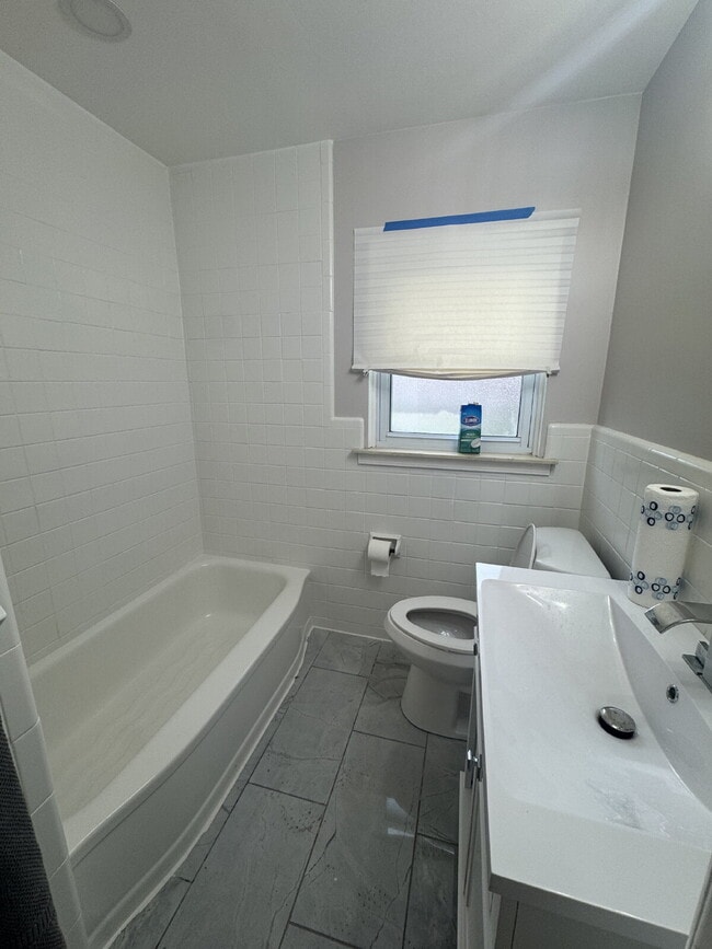 Building Photo - Beautiful 3-Bedroom Home in Detroit