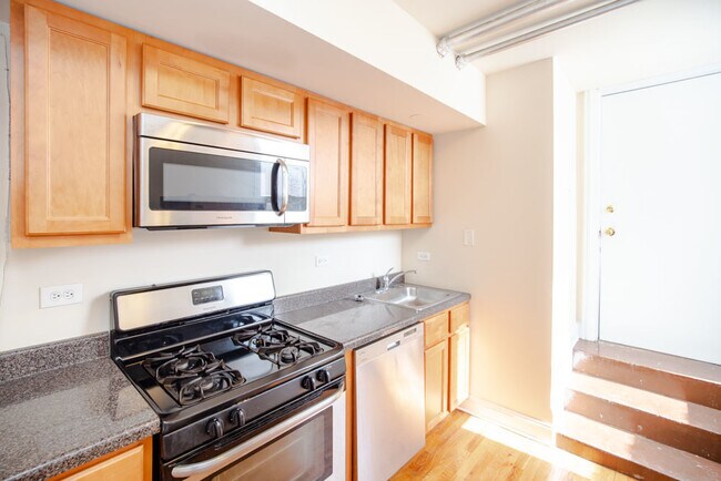 Foto del edificio - 5425 W Montrose Ave