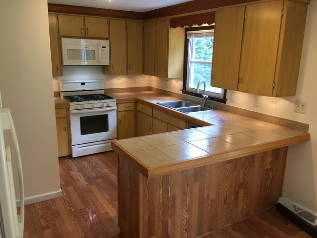 Kitchen - 134 Meeker Rd