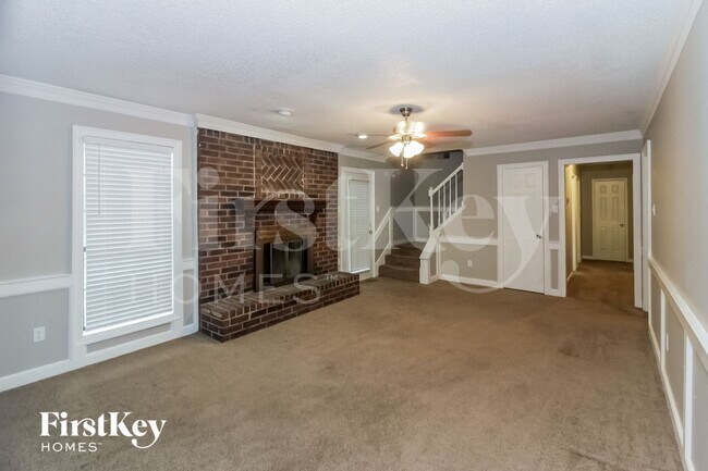 Foto del edificio - 4619 Leash Ln