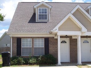 Building Photo - 3228 Sugar Berry Way