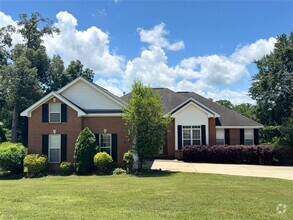 Building Photo - 103 Pine Grove Dr