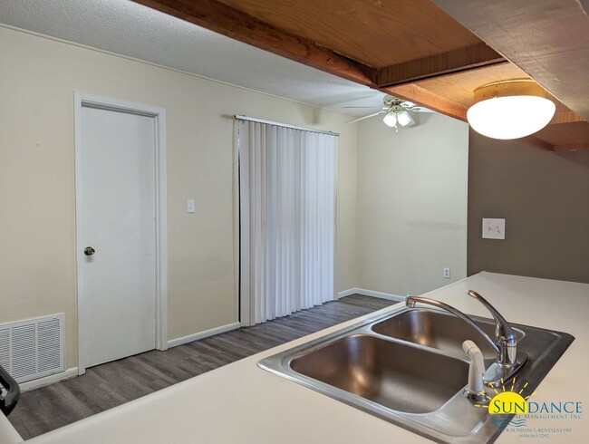 Building Photo - Nice 2 Bedroom Townhouse in Fort Walton Beach