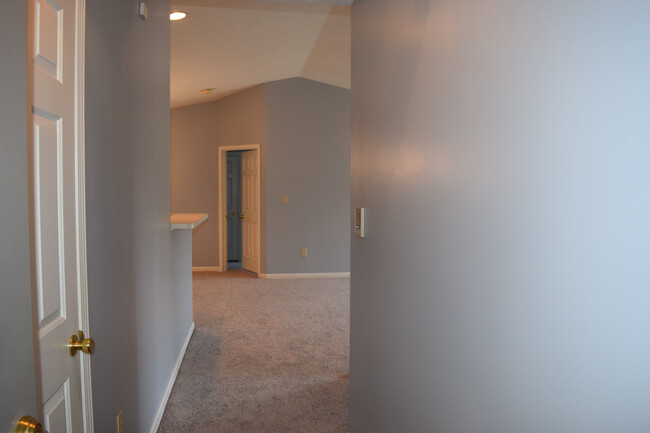 Building Photo - 8418 Glenwillow Ln