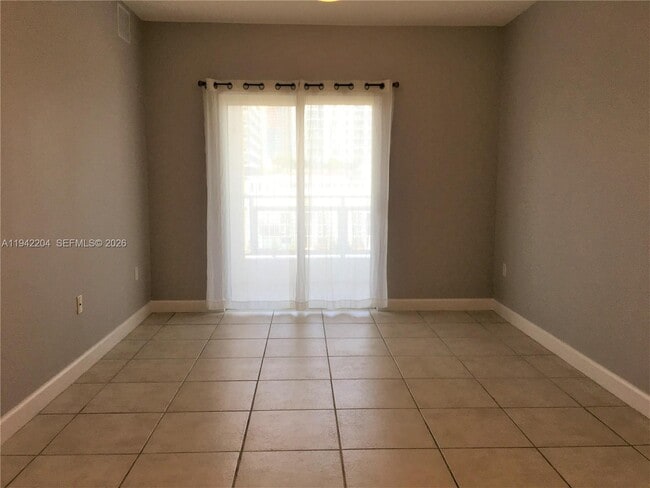 Foto del edificio - 471 NE 25th St