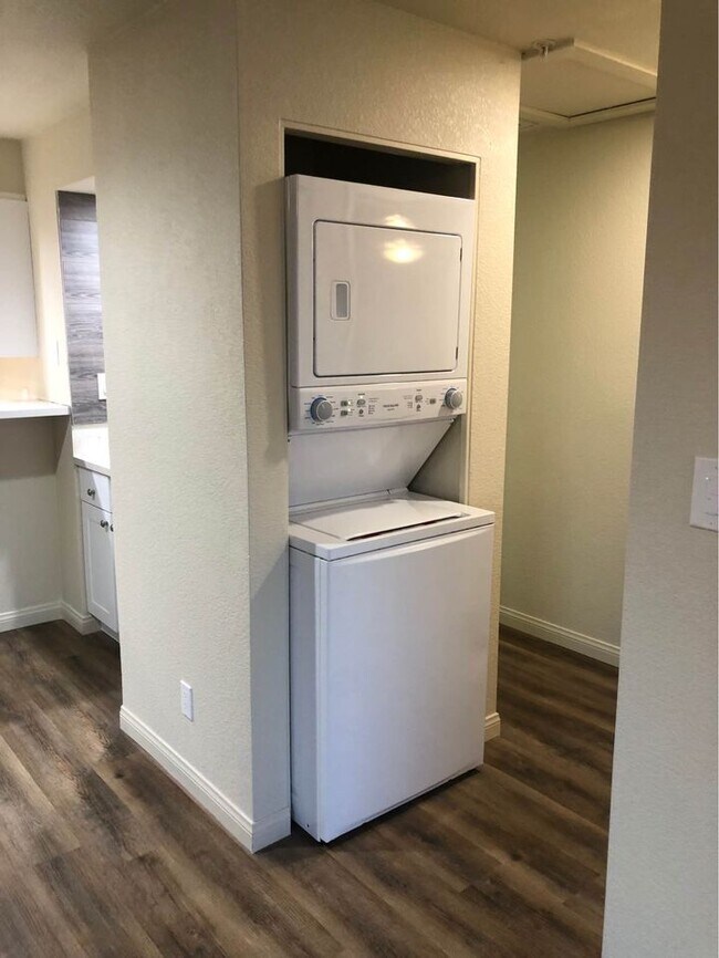 Foto del edificio - 2040 Mesquite Ln
