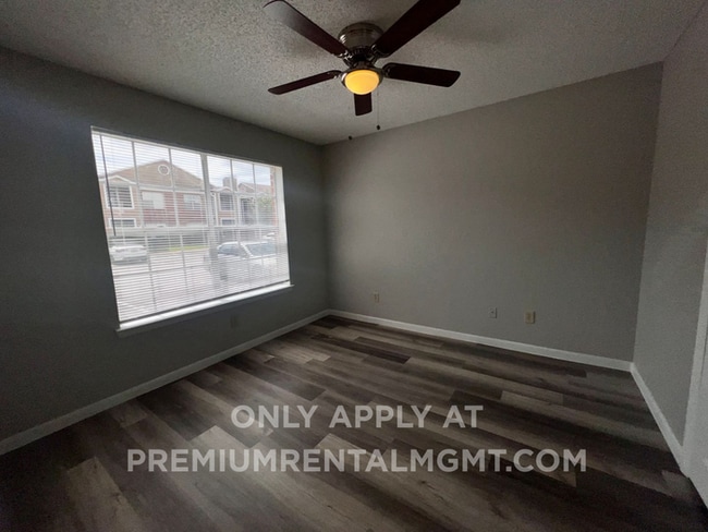 Photo - 3/2 Regency Gardens 1st Floor Condo with New Plank Fooring, Stainless Appliances, and Fresh Paint!