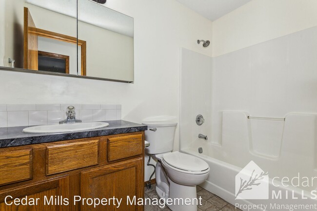 Foto del edificio - 4 br, 3 bath House - 3557 N Inwood Ct.