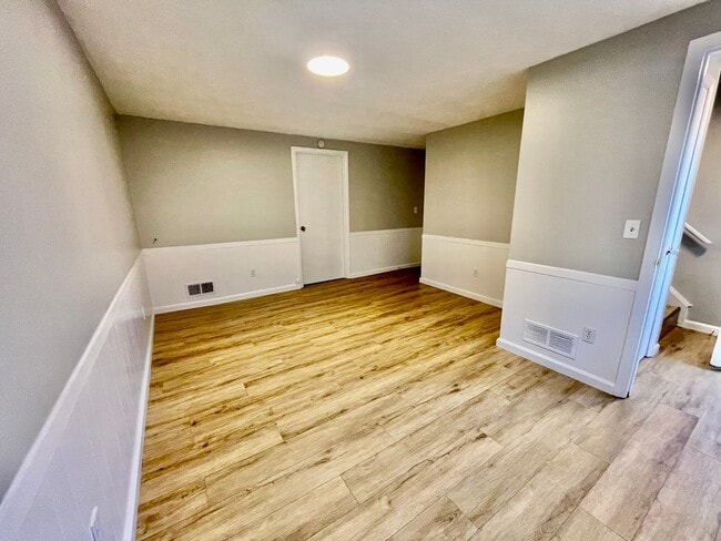 Photo - Freedom - 2 Bedroom 1 Bathroom House