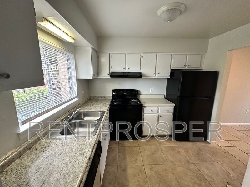 4267 S Semoran Blvd Unit 17, Orlando, FL 32822 Condo for Rent in