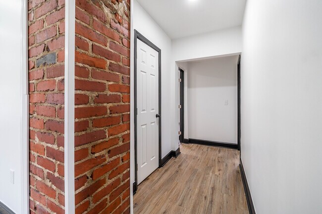 Building Photo - 2704 Perdue Ave