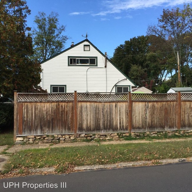 Building Photo - 4 br, 2 bath House - 89 Whitewood Drive