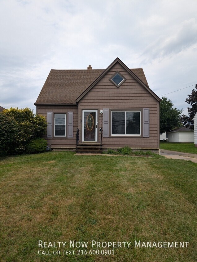 Foto principal - 15703 Turney Rd