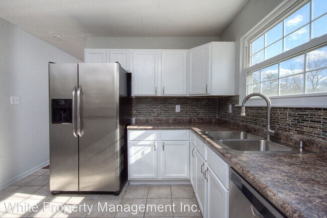 Foto del edificio - 3 br, 2.5 bath House - 6221 Round Hill Road