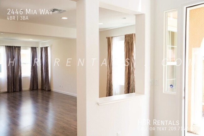 Foto del edificio - Gorgeous Four Bedroom - Corner Lot Tracy R...