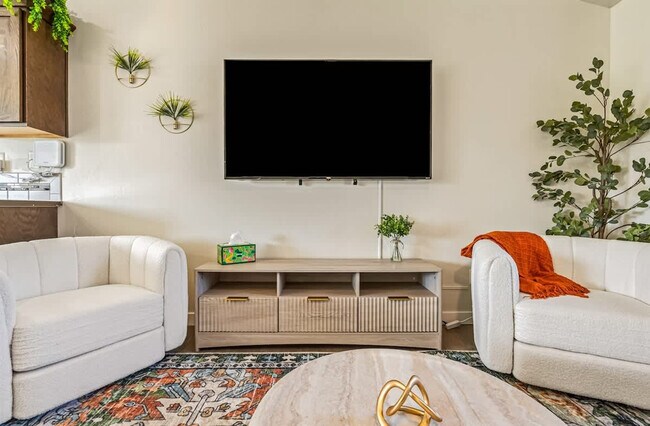 Building Photo - 103 N Voyage Ave