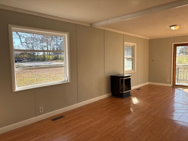 Foto del edificio - Charming 1 bed, bonus room, 1 bath - recen...