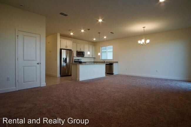 Foto del edificio - 4 br, 2 bath House - 243 Summerlin Loop