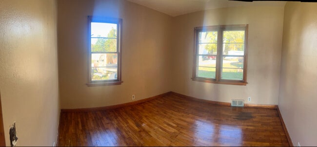 Foto del edificio - 2581 E Main St