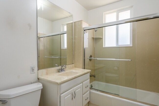 Foto del edificio - 823 Linden Ave