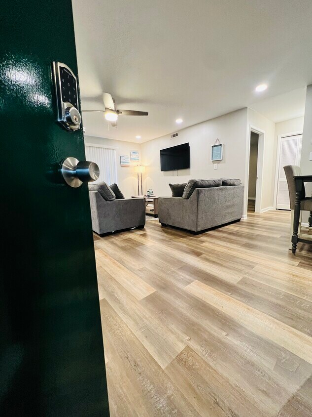 Foto principal - 6612 Willow Pointe NW