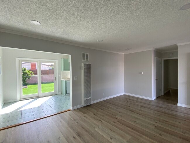 Building Photo - 4114 W 182nd St