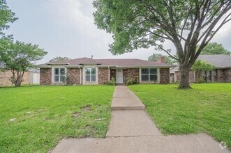Building Photo - 805 Autumn Lake Dr