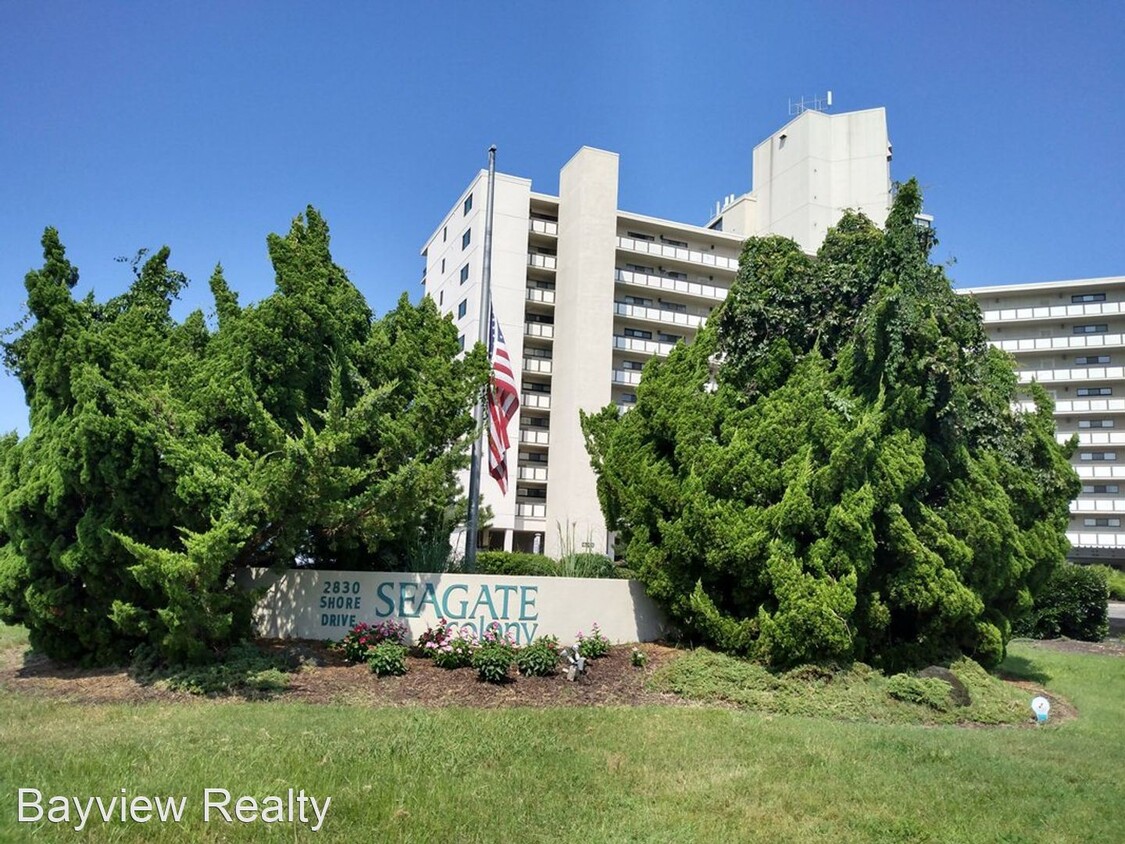 Primary Photo - 2 br, 2 bath House - 2830 Shore Dr. #401