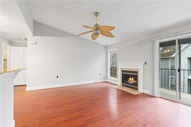 Foto del edificio - 640 Granville Ct