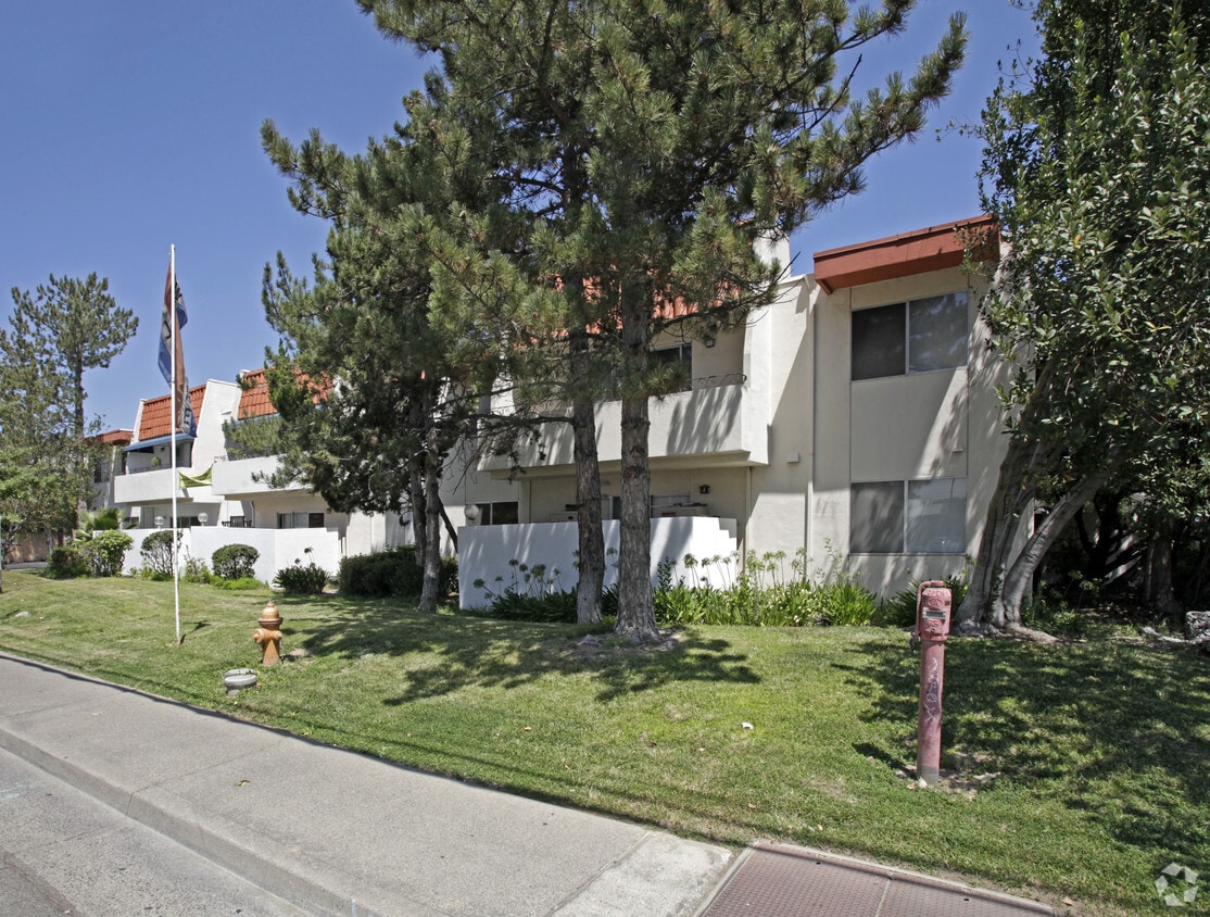 Primary Photo - Morse Plaza
