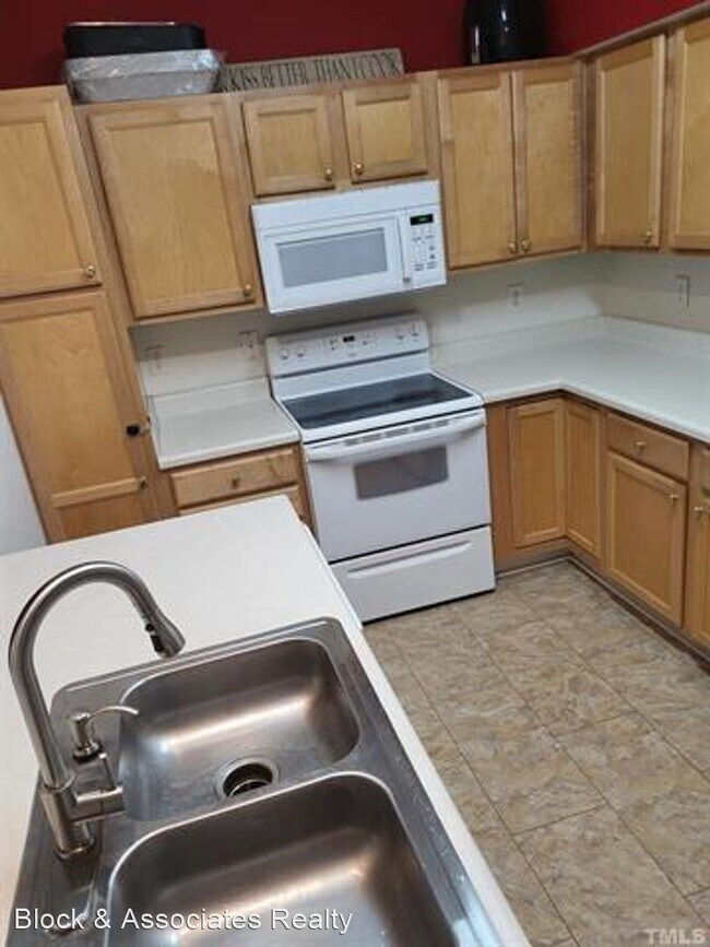 Building Photo - 2 br, 2 bath House - 33 Signet Dr