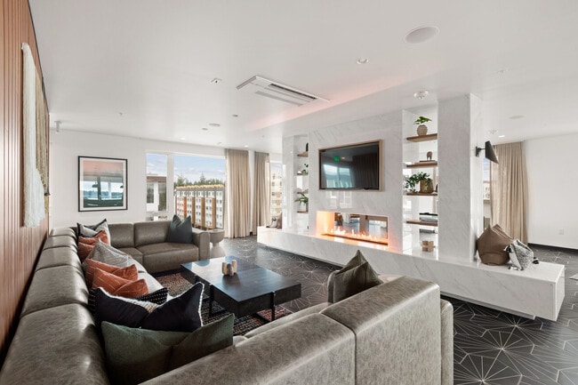 Verde Esterra Park apartments — community photo - Verde Esterra Park