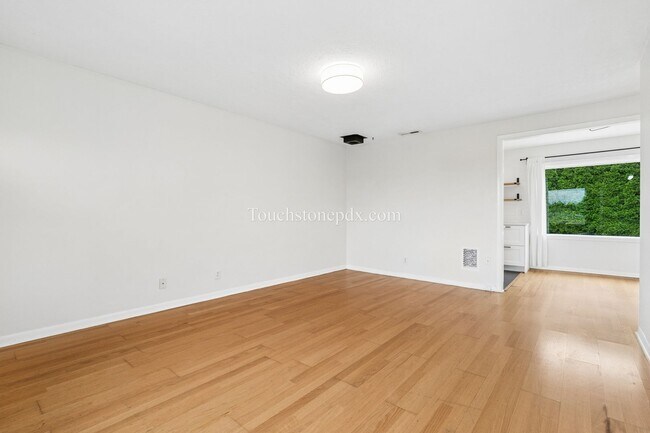 Foto del edificio - Updated NE Portland Home w/Fenced Yard and Upgrades!