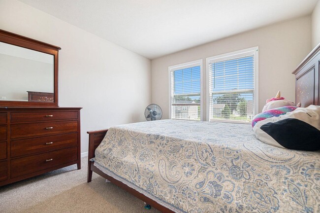 Foto del edificio - 7280 Hopkinton Dr