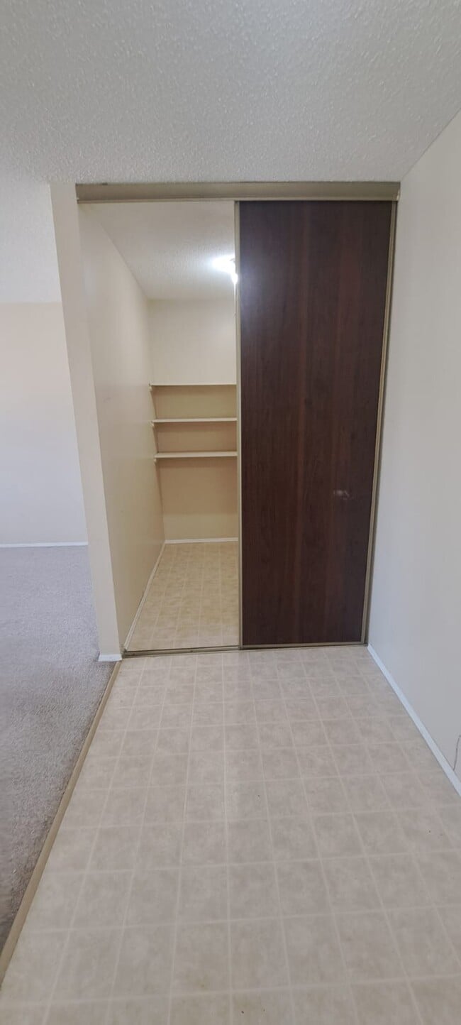 Photo du bâtiment - 4507-444 44 Ave