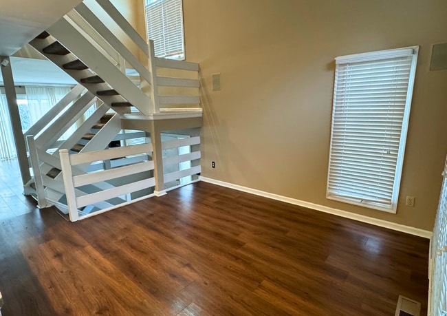 Building Photo - 3 Bed 3 Bath End Unit Townhome in Marsh Harbour Community of Downingtown