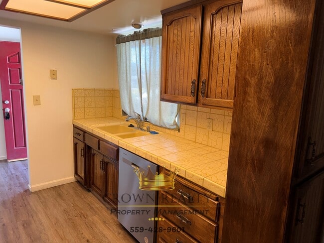 Foto del edificio - 1622 S Bradley St