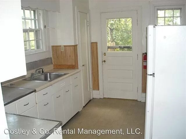 Foto del edificio - 1325 E Hunter Ave