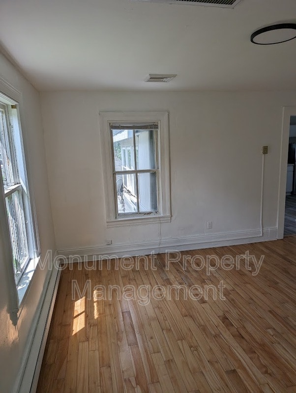 Building Photo - 224 Sherman St