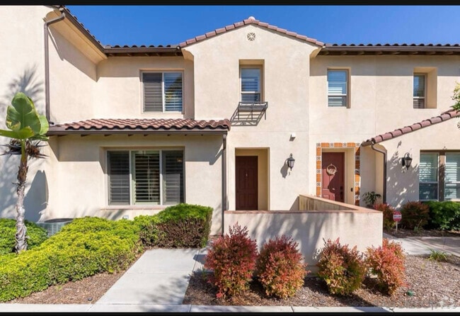 Building Photo - 2221 Capistrano Way