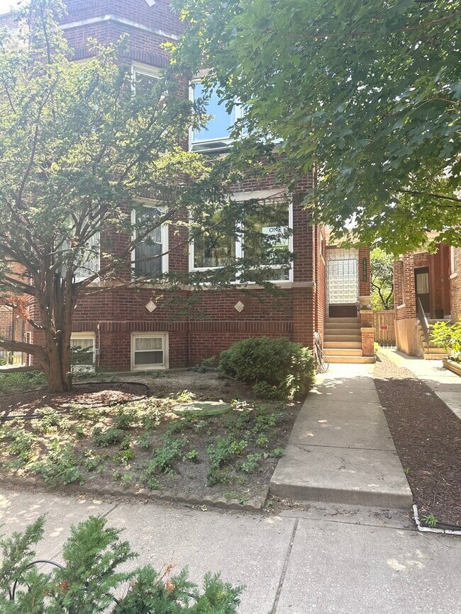 Building Photo - 1141 W Columbia Ave